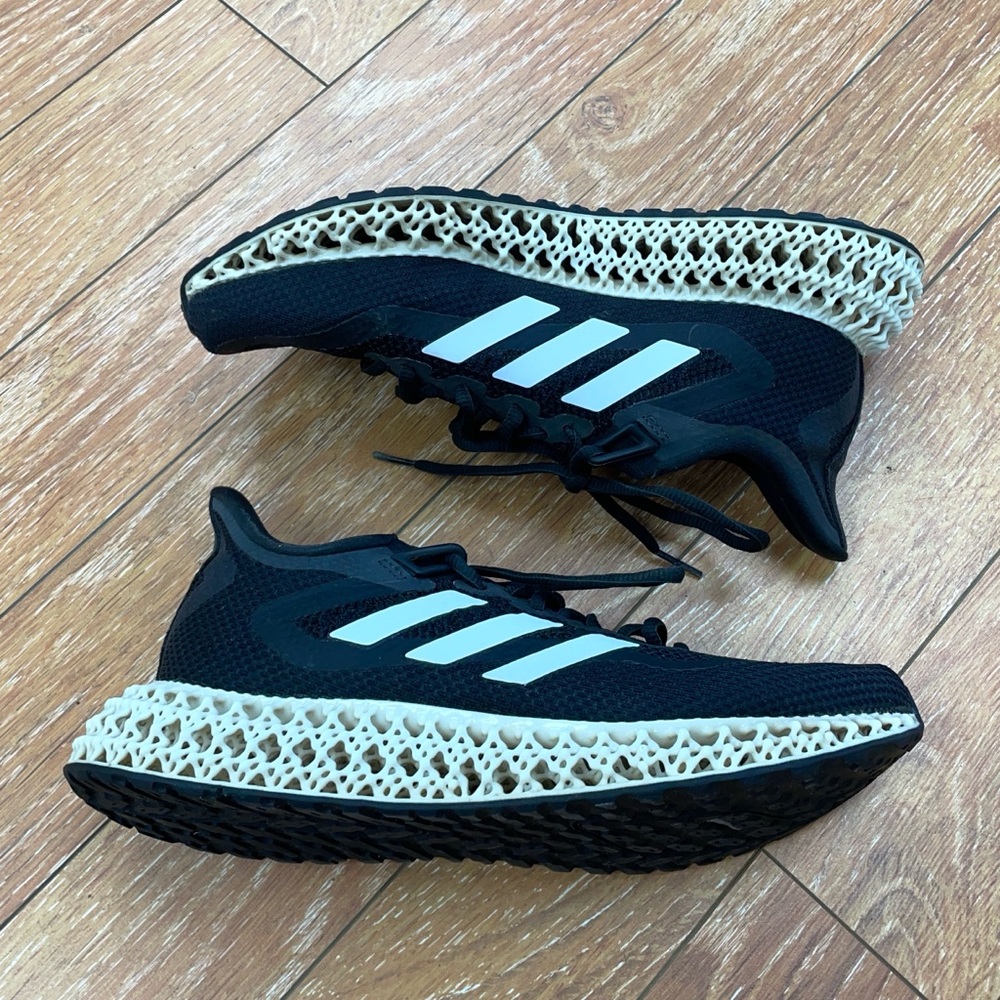 Adidas 4DFWD 05/22 Black and White Sneakers - Sz 8.5